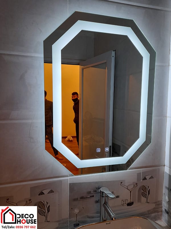 Gương treo phòng tắm