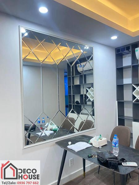 Gương dán tường nghệ thuật Hoàng Mai