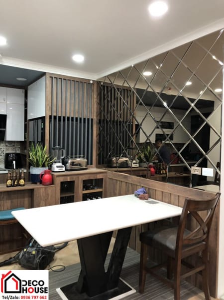 Gương trang trí phòng bếp Hoàng Mai